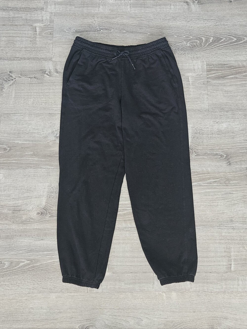 Athleta Retroterry Mid Rise Jogger Sweatpants Black Pockets Pull-on Casual Gym M